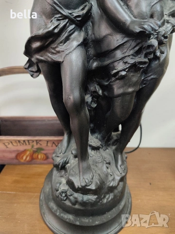 Изящна настолна лампа с впечатляващи размери и класически дизайн, снимка 4 - Антикварни и старинни предмети - 53718156