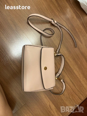 Дамска чанта Bershka светло розово, снимка 8 - Чанти - 52594334