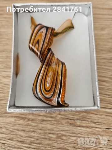 Колие от епоксидна смола