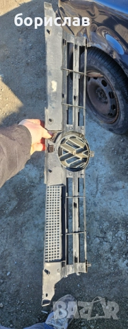 Решетка за Фолксваген голф 4 , снимка 2 - Части - 52861206