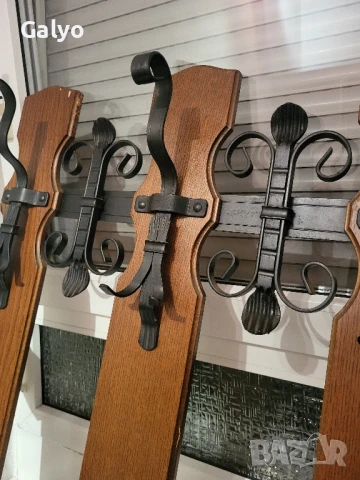 Стар  Красив комплект закачалка с огледало от ковано желязо и масивно дърво, снимка 3 - Закачалки - 50568941