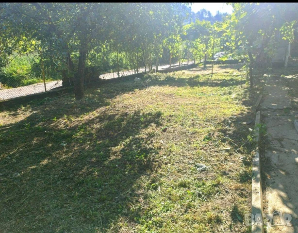 Продавам в гр.Тетевен имот ведно с 4 жил.сгради,гараж и стоп.постройка, снимка 9 - Къщи - 51406240