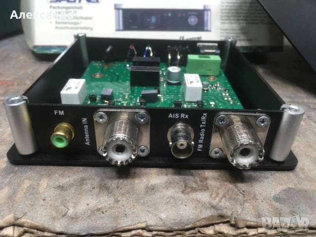 Морска електроника Weatherdock (AIS приемник и Сплитер) – за части/проекти, снимка 6 - Друга електроника - 53886914