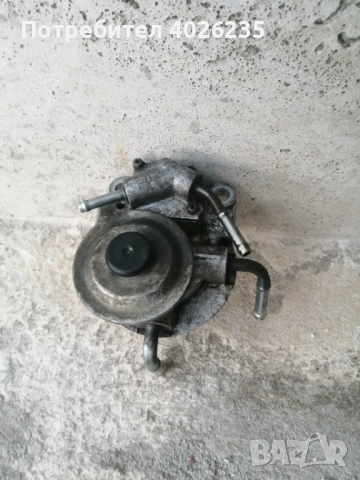 Продавам за тойота корола версо 2007 г частите от снимките