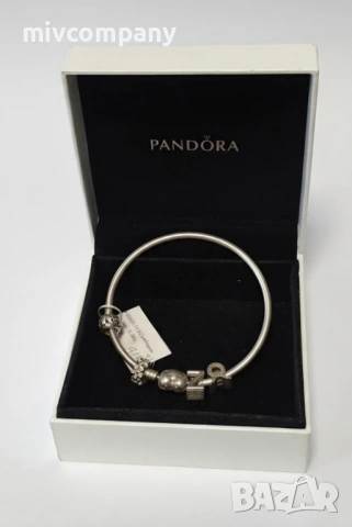 Сребърна гривна Pandora с три талисмана 15.36гр.