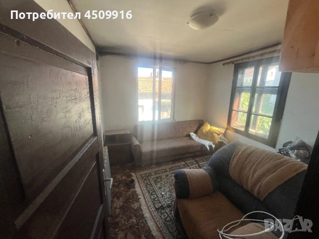 Къща с двор и втора жилищна постройка, снимка 9 - Къщи - 51552904