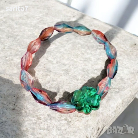 Гривна с четерилистна детелина за късмет