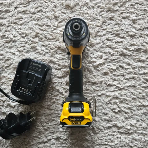 Dewalt dcf801, 12V безчетков импакт + батерия и зарядно, снимка 6 - Винтоверти - 48267097