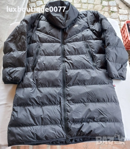 Използвано в отлично състояние зимна парка Nike Storm Fit L, снимка 2 - Якета - 52866587