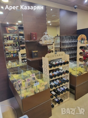 Мебели за магазин в перфектно състояние, снимка 1