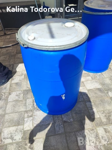 продавам бидон 208 л с капак
