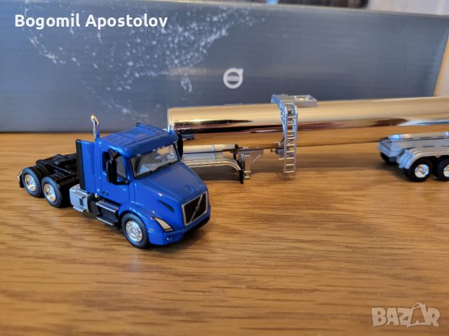 Умален модел на Volvo VNR 300 с ремарке 1:87, снимка 6 - Колекции - 45602336