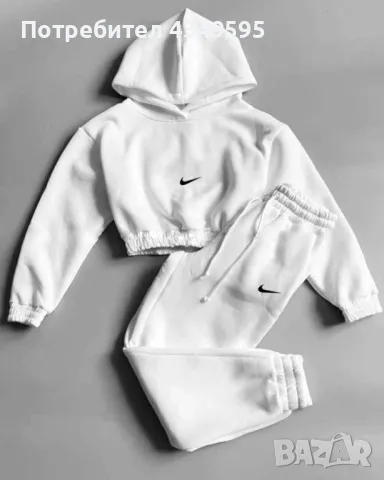 Ватиран дамски екип Nike, снимка 2 - Спортни екипи - 48841339