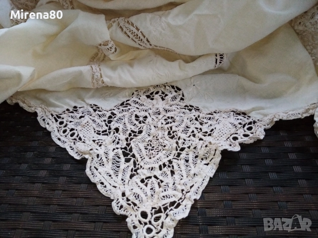 Голяма покривка + 12 салфетки