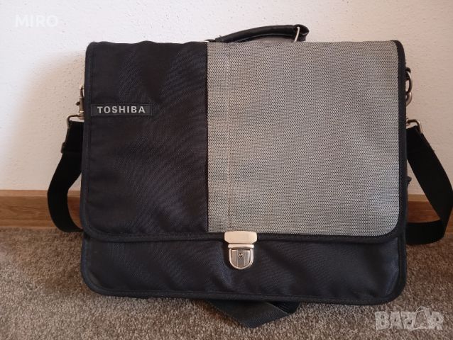 Маркова чанта залаптоп на TOSHIBA, снимка 1 - Чанти - 46191954