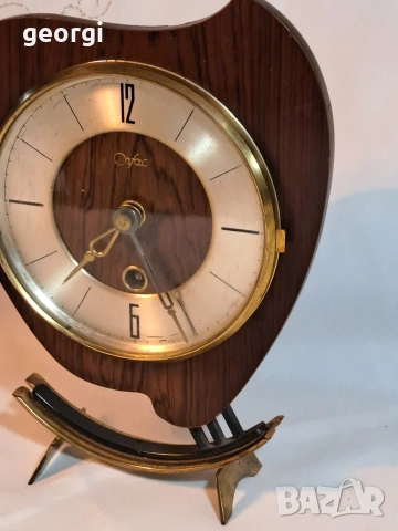 настолен механичен часовник Orfac, снимка 4 - Антикварни и старинни предмети - 53093448