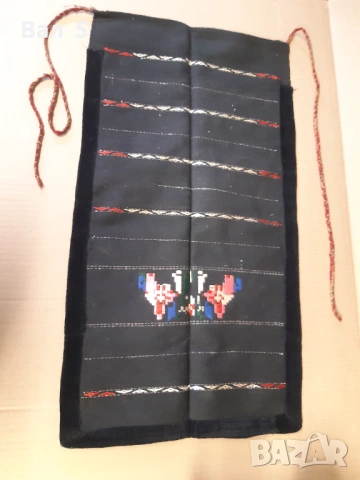 Автентична тъкана вълнена престилка , носия