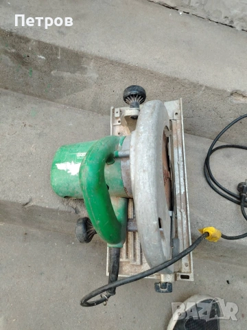 Ръчен циркуляр Hitachi 1750 W диск 235мм, снимка 3 - Други инструменти - 54227649