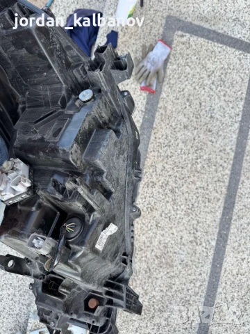 Оригинален десен фар хромиран KOITO за Тойота Хайлукс само за 1000лв. 81110-YP121, снимка 7 - Части - 51121932