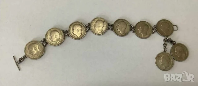 Сребърна гривна с монети  20 лева 1930 г за ценители и колекционери ., снимка 2 - Гривни - 51208839