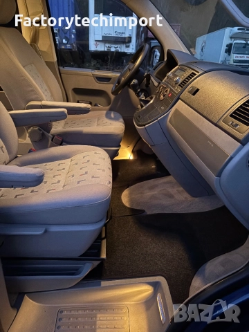VW T5 Multivan *регистриран*, снимка 11 - Бусове и автобуси - 52789727