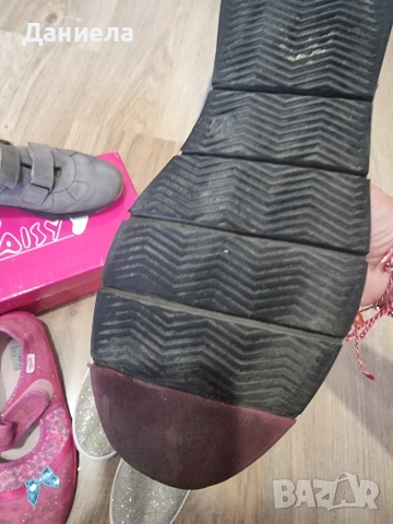 4 чифта обувки 31 и 32н + 2 чифта дънки 128, снимка 10 - Детски обувки - 53925474