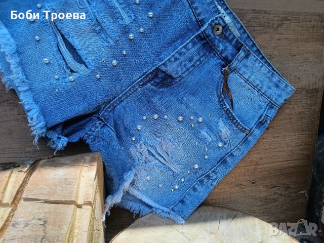 Дамски къси дънкови панталони в синьо

, снимка 3 - Къси панталони и бермуди - 45323844