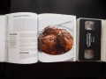 Готви китайска кухня Кен Хом книга и VHS филм храна рецепти ястия готвач Готвим с телевизията BBC, снимка 2