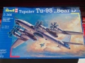 Макет на самолет Revell 1:144 Tupolev Tu-95 Bear D - Сглобяем модел (Рядък) , снимка 1
