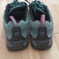 Обувки за планина Salomon (38), снимка 2 - Маратонки - 45468501