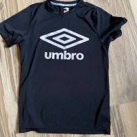 Оригинална черна тениска Umbro ! S, снимка 2 - Детски тениски и потници - 45700783