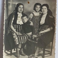Стари семейни снимки, снимка 1 - Колекции - 40564116