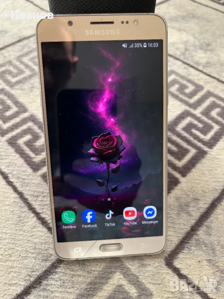 Samsung Galaxy J7, снимка 1