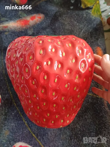 Керамична ваза ягода., снимка 1