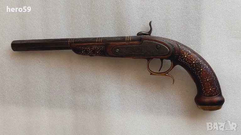 Капсулен пищов в отлично състояние-гравирана цев и златни набивки ,револвер, ятаган,сабя,щик, снимка 1