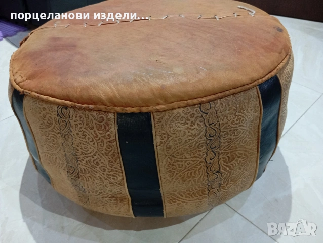 Автентичен марокански пуф табуретка ръчно изработен от естествена кожа , снимка 12 - Антикварни и старинни предмети - 53976352
