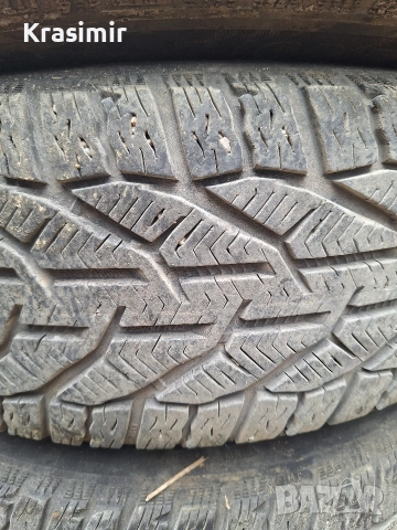 зимни гуми с джанти 15, снимка 4 - Гуми и джанти - 53153078