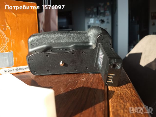 NEEWER Battery Grip / грип за батерии за фотоапарат Canon EOS 77D, 800D, 900D, T7i, X9i, снимка 6 - Батерии, зарядни - 46815833