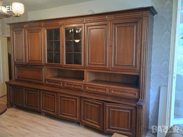 Продава се красива, масивна секция, снимка 4 - Секции и витрини - 46277729