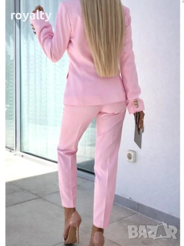 Дамски Елегантен Светло Розов Костюм с Копчета, снимка 2 - Костюми - 54097143