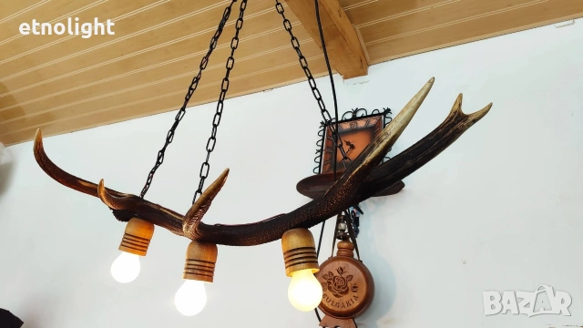 Ръчно изработен полилей от рога на елен с ръчно изработени дървени чашки , снимка 4 - Полилеи - 53334322