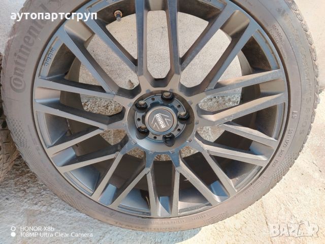 джанти с гуми momo 255/40R20, снимка 2 - Гуми и джанти - 46779902