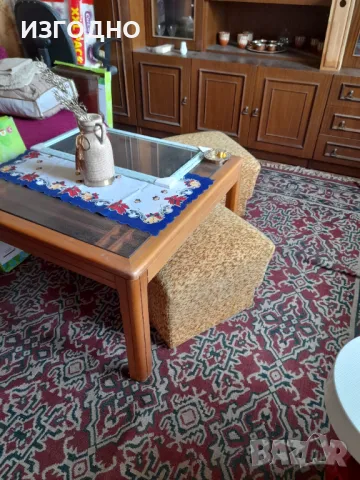 10€ ДВЕ ТАБУРЕТКИ , снимка 2 - Дивани и мека мебел - 49677309
