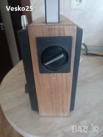 Ретро радио Selena B-216 - работещо, снимка 7 - Радиокасетофони, транзистори - 51753538