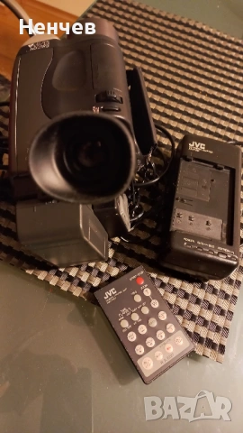 Дигитална VHS видеокамера JVC, снимка 8 - Камери - 53768982