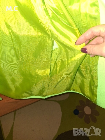 Дамско сако електриково зелен цвят, снимка 5 - Сака - 52581309