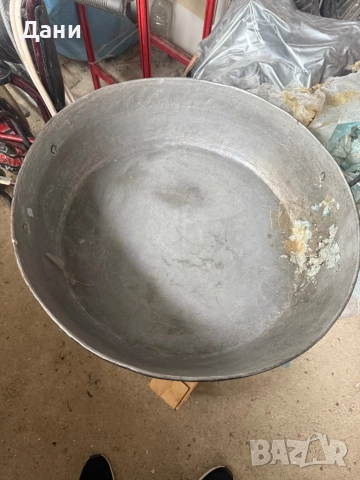 Стара медна тава