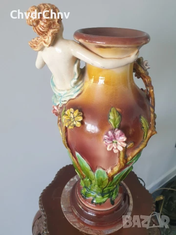 майолика ваза 44см-3кг/еротика/фигурална френска керамична ваза с релефни цветя и голо момиче, снимка 2 - Антикварни и старинни предмети - 51312196