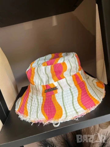 шапки  идиотки Jacquemus , снимка 2 - Шапки - 50969785