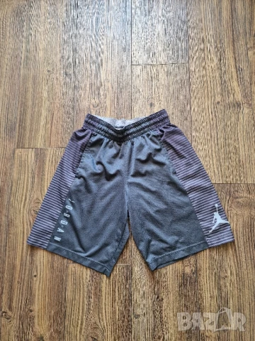 Страхотни мъжки къси шорти JORDAN размер M 